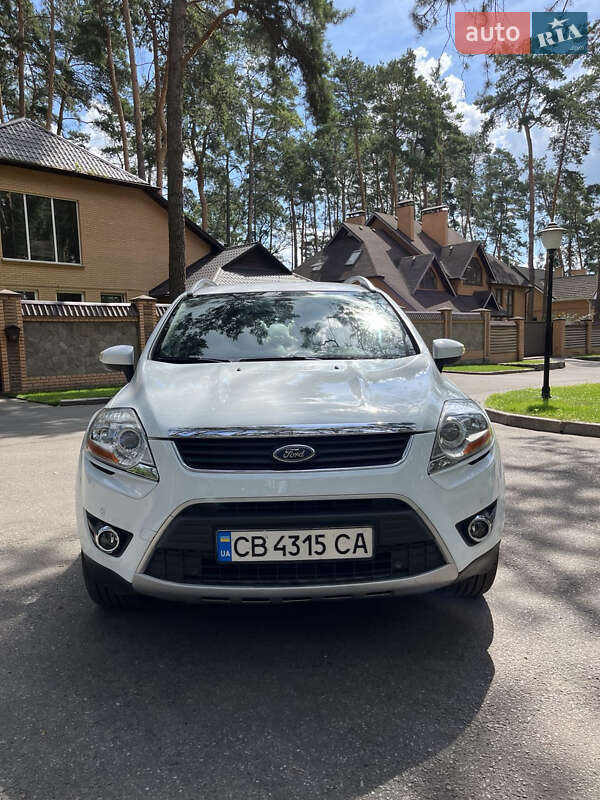 Внедорожник / Кроссовер Ford Kuga 2011 в 