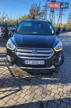 Внедорожник / Кроссовер Ford Kuga 2019 в 