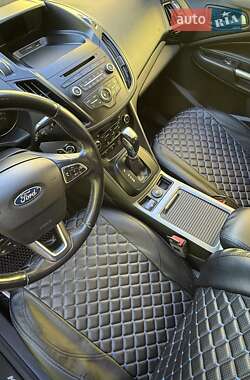 Позашляховик / Кросовер Ford Kuga 2018 в  фото 30 Позашляховик / Кросовер Ford Kuga 2018 в