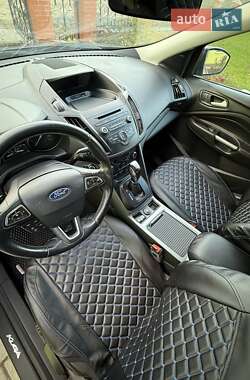 Позашляховик / Кросовер Ford Kuga 2018 в  фото 32 Позашляховик / Кросовер Ford Kuga 2018 в