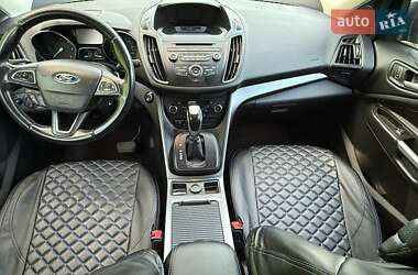 Позашляховик / Кросовер Ford Kuga 2018 в  фото 39 Позашляховик / Кросовер Ford Kuga 2018 в