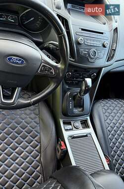 Позашляховик / Кросовер Ford Kuga 2018 в  фото 53 Позашляховик / Кросовер Ford Kuga 2018 в