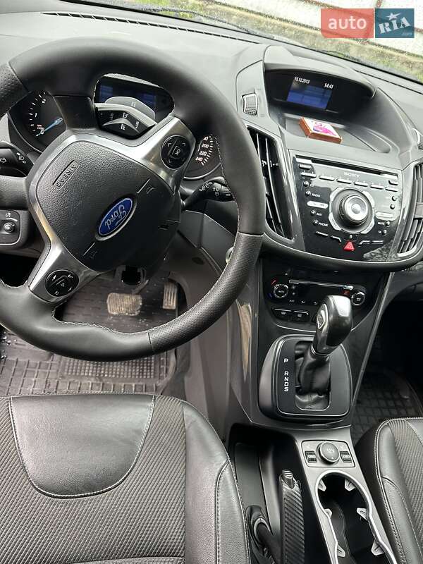 Внедорожник / Кроссовер Ford Kuga 2013 в Тячеве фото 16 Внедорожник / Кроссовер Ford Kuga 2013 в Тячеве