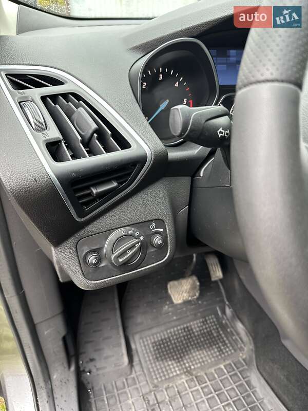 Внедорожник / Кроссовер Ford Kuga 2013 в Тячеве фото 19 Внедорожник / Кроссовер Ford Kuga 2013 в Тячеве