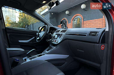 Позашляховик / Кросовер Ford Kuga 2010 в 