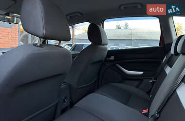 Позашляховик / Кросовер Ford Kuga 2010 в 