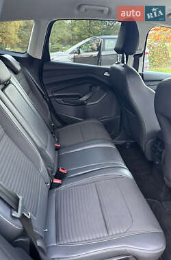 Позашляховик / Кросовер Ford Kuga 2019 в  фото 38 Позашляховик / Кросовер Ford Kuga 2019 в