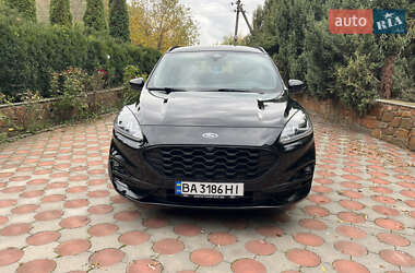 Позашляховик / Кросовер Ford Kuga 2021 в  фото 4 Позашляховик / Кросовер Ford Kuga 2021 в