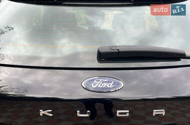 Позашляховик / Кросовер Ford Kuga 2021 в  фото 17 Позашляховик / Кросовер Ford Kuga 2021 в