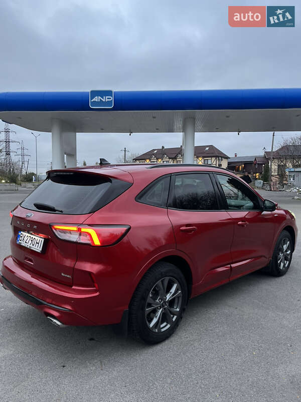 Внедорожник / Кроссовер Ford Kuga 2021 в Хмельницком