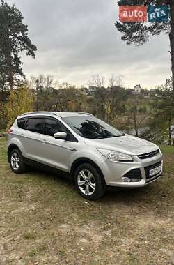 Позашляховик / Кросовер Ford Kuga 2014 в  фото 7 Позашляховик / Кросовер Ford Kuga 2014 в