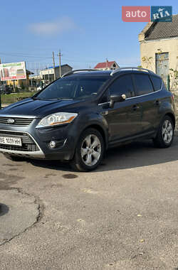 Внедорожник / Кроссовер Ford Kuga 2010 в 