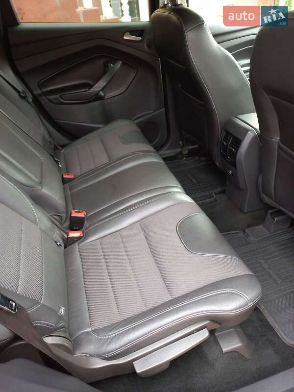 Позашляховик / Кросовер Ford Kuga 2013 в Луцьку