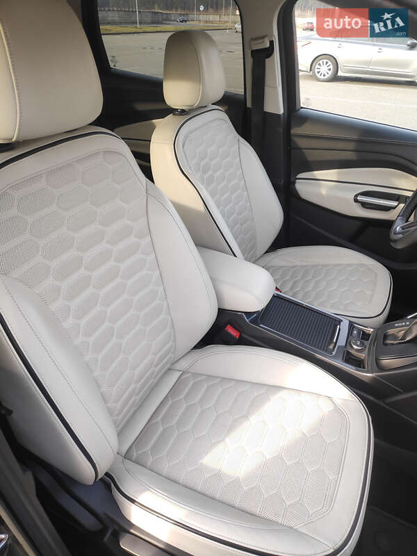 Внедорожник / Кроссовер Ford Kuga 2016 в Львове фото 9 Внедорожник / Кроссовер Ford Kuga 2016 в Львове