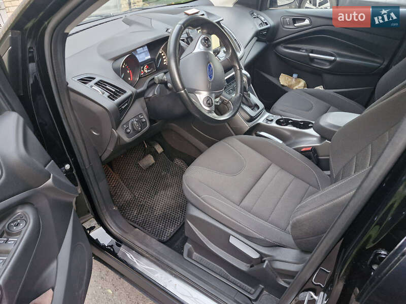 Позашляховик / Кросовер Ford Kuga 2016 в Хмельницькому