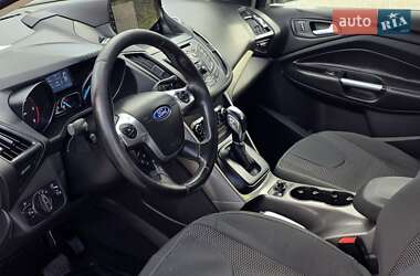 Внедорожник / Кроссовер Ford Kuga 2013 в 