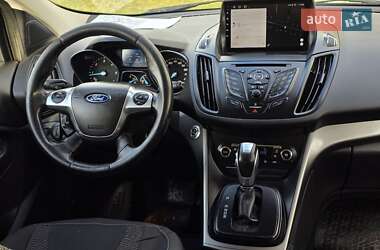 Внедорожник / Кроссовер Ford Kuga 2013 в 