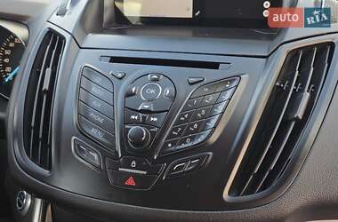 Внедорожник / Кроссовер Ford Kuga 2013 в 