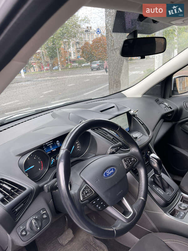 Позашляховик / Кросовер Ford Kuga 2018 в Одесі