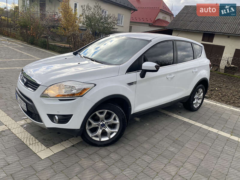 Позашляховик / Кросовер Ford Kuga 2011 в Стрию