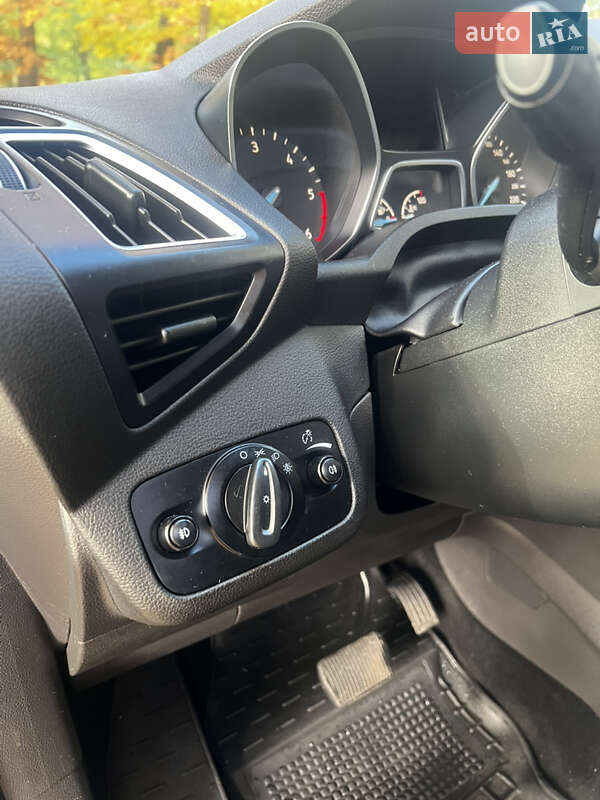 Внедорожник / Кроссовер Ford Kuga 2016 в Киеве