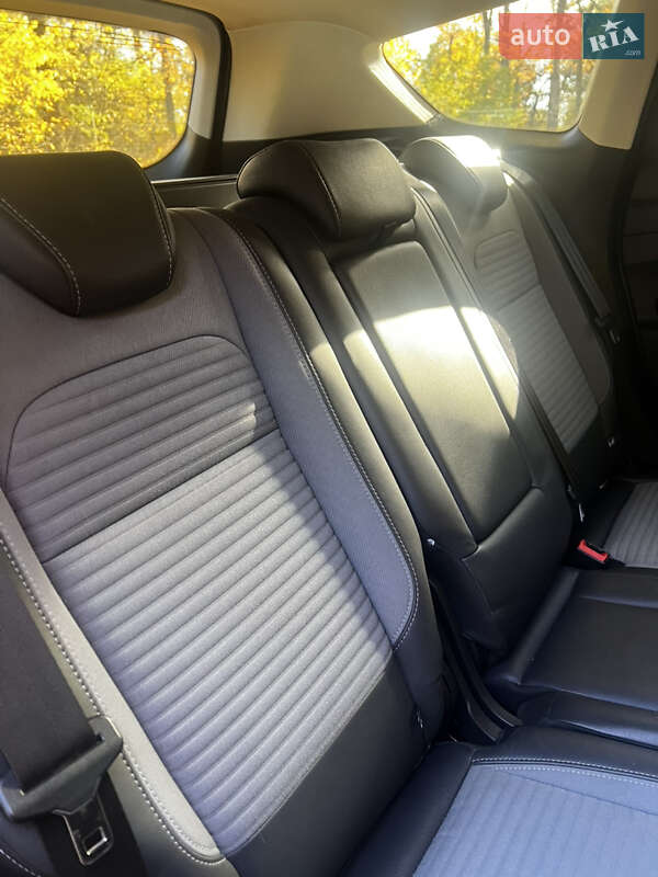 Позашляховик / Кросовер Ford Kuga 2016 в Києві фото 11 Позашляховик / Кросовер Ford Kuga 2016 в Києві