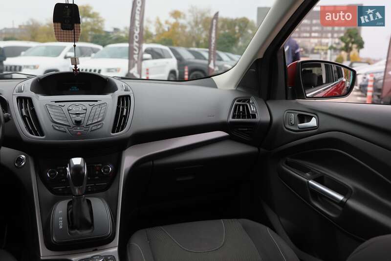 Внедорожник / Кроссовер Ford Kuga 2015 в Харькове фото 13 Внедорожник / Кроссовер Ford Kuga 2015 в Харькове