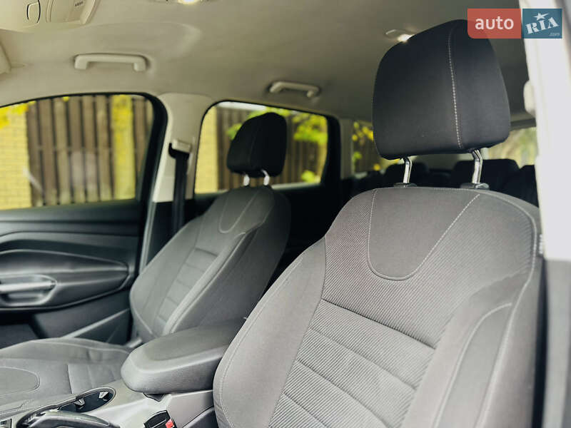 Позашляховик / Кросовер Ford Kuga 2013 в Києві фото 19 Позашляховик / Кросовер Ford Kuga 2013 в Києві