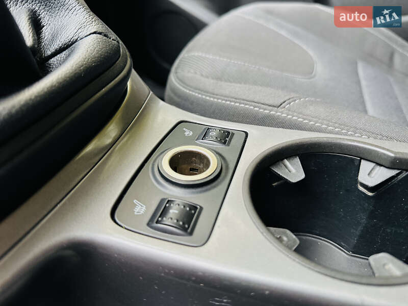 Позашляховик / Кросовер Ford Kuga 2013 в Києві фото 21 Позашляховик / Кросовер Ford Kuga 2013 в Києві