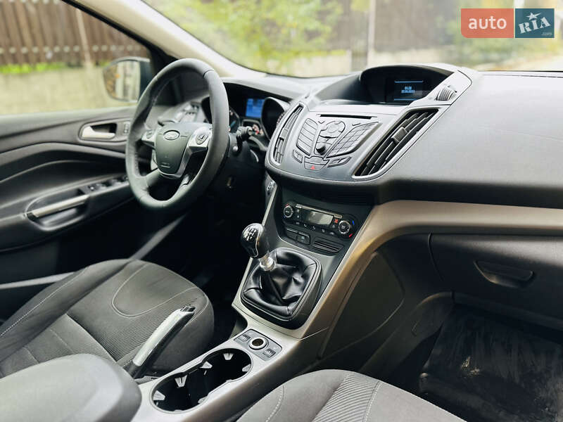 Позашляховик / Кросовер Ford Kuga 2013 в Києві фото 44 Позашляховик / Кросовер Ford Kuga 2013 в Києві