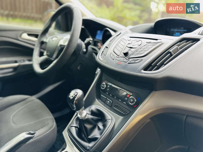 Позашляховик / Кросовер Ford Kuga 2013 в Києві фото 46 Позашляховик / Кросовер Ford Kuga 2013 в Києві