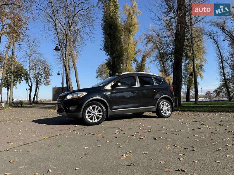 Внедорожник / Кроссовер Ford Kuga 2012 в Киеве