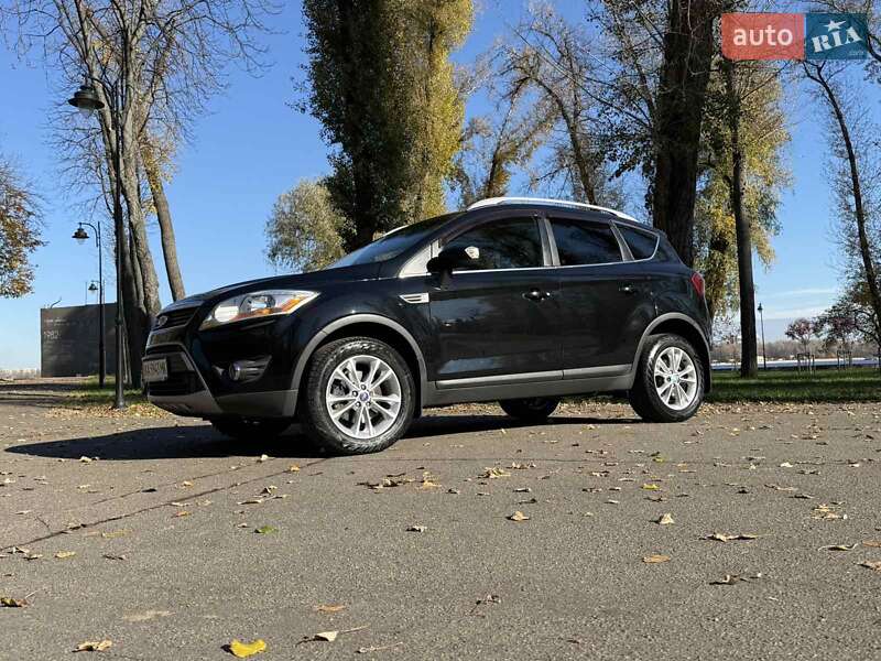 Внедорожник / Кроссовер Ford Kuga 2012 в Киеве