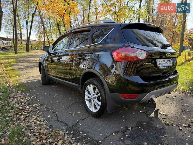 Внедорожник / Кроссовер Ford Kuga 2012 в Киеве