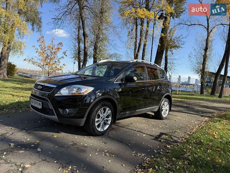Внедорожник / Кроссовер Ford Kuga 2012 в Киеве
