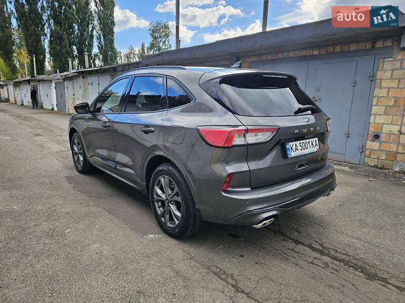Позашляховик / Кросовер Ford Kuga 2023 в Києві