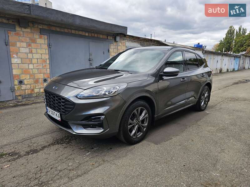 Позашляховик / Кросовер Ford Kuga 2023 в Києві