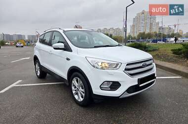 Внедорожник / Кроссовер Ford Kuga 2019 в Киеве