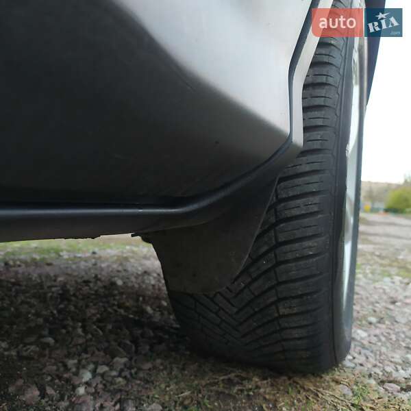 Позашляховик / Кросовер Ford Kuga 2015 в Кривому Розі фото 12 Позашляховик / Кросовер Ford Kuga 2015 в Кривому Розі