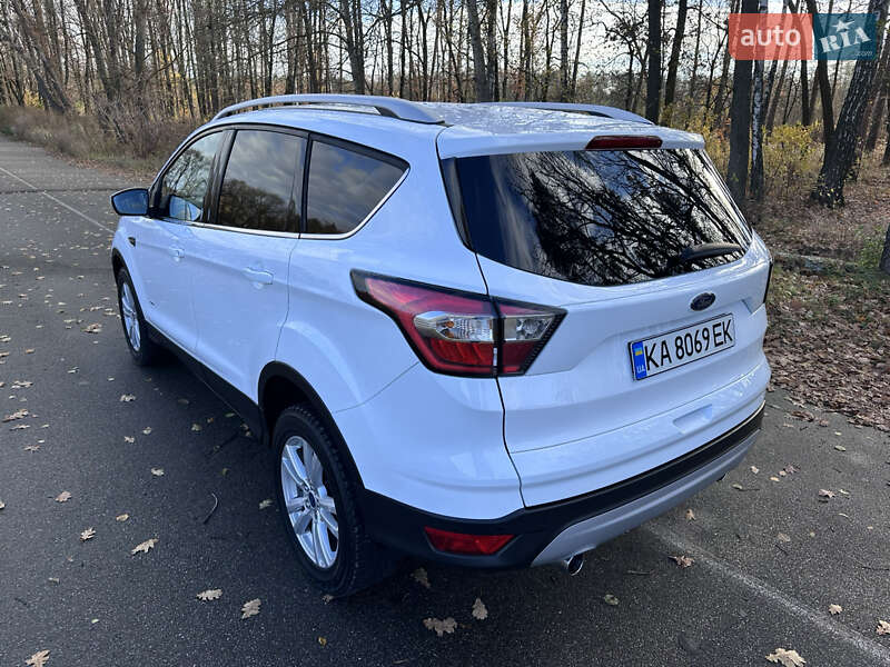 Внедорожник / Кроссовер Ford Kuga 2016 в Киеве