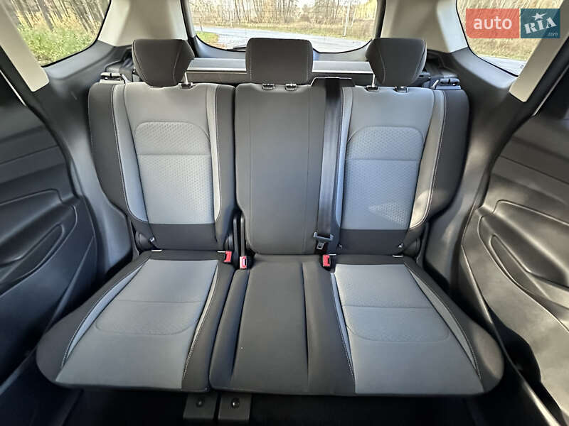 Внедорожник / Кроссовер Ford Kuga 2016 в Киеве