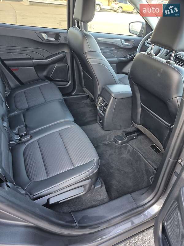 Внедорожник / Кроссовер Ford Kuga 2022 в Киеве