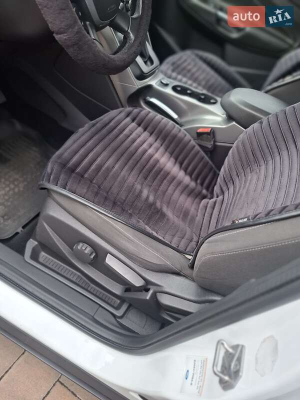 Внедорожник / Кроссовер Ford Kuga 2014 в Звягеле