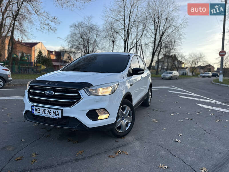 Внедорожник / Кроссовер Ford Kuga 2017 в Виннице фото 4 Внедорожник / Кроссовер Ford Kuga 2017 в Виннице