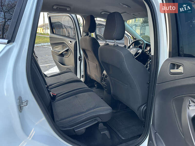 Внедорожник / Кроссовер Ford Kuga 2017 в Виннице фото 45 Внедорожник / Кроссовер Ford Kuga 2017 в Виннице