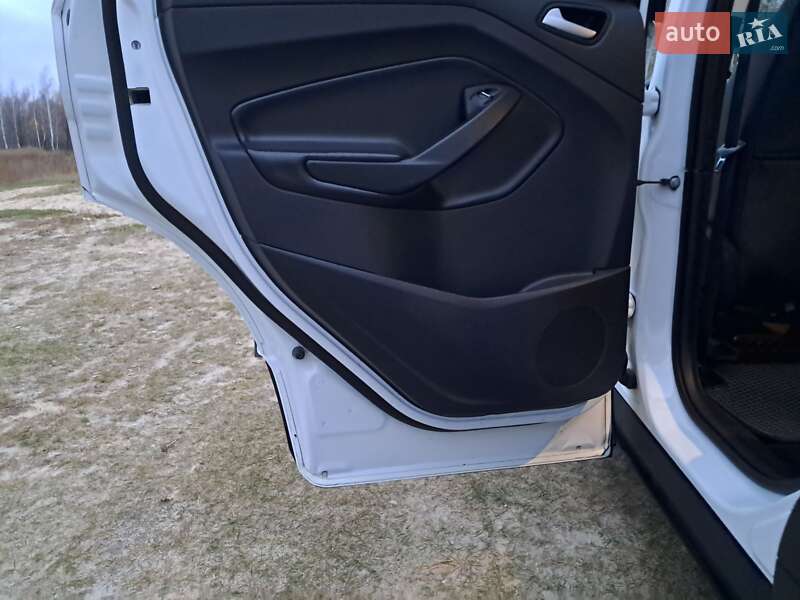 Внедорожник / Кроссовер Ford Kuga 2017 в Чернигове фото 8 Внедорожник / Кроссовер Ford Kuga 2017 в Чернигове