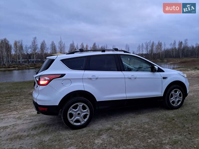Внедорожник / Кроссовер Ford Kuga 2017 в Чернигове фото 38 Внедорожник / Кроссовер Ford Kuga 2017 в Чернигове