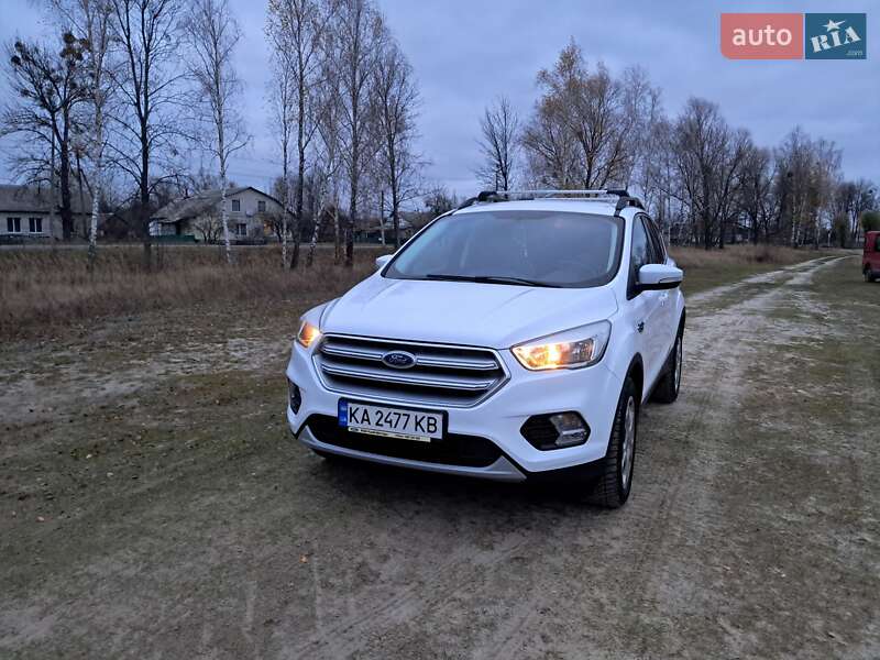 Внедорожник / Кроссовер Ford Kuga 2017 в Чернигове фото 4 Внедорожник / Кроссовер Ford Kuga 2017 в Чернигове