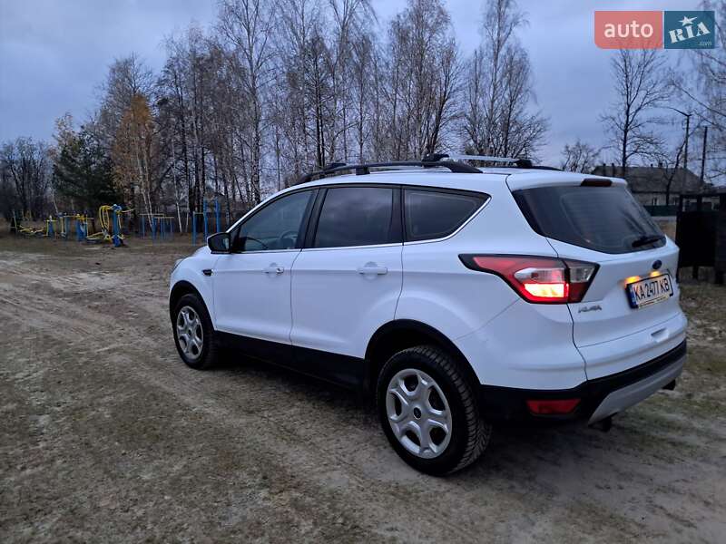 Внедорожник / Кроссовер Ford Kuga 2017 в Чернигове фото 6 Внедорожник / Кроссовер Ford Kuga 2017 в Чернигове