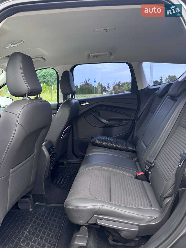 Внедорожник / Кроссовер Ford Kuga 2019 в Киеве